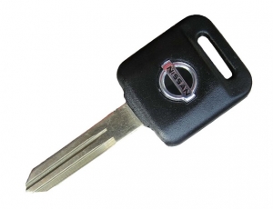 CHÌA KHÓA CHIP TỪ NISSAN